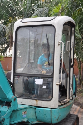 ขายแบคโฮkomatsu PC35-8 มีลายหัวแย็ก ใบมีดดัน3ทิศทาง สวยเดิมจากญี่ปุ่น 440,000เท่านั้น!!