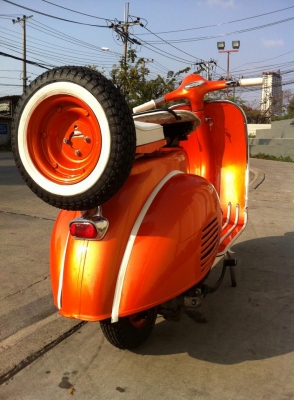 เอเซียเวสป้า---->>จัดส่งรถvespa 64 2 คัน ให้คุณกวาง สารคาม และคุณยะ สกลนคร เรียบร้อย17/02/2558