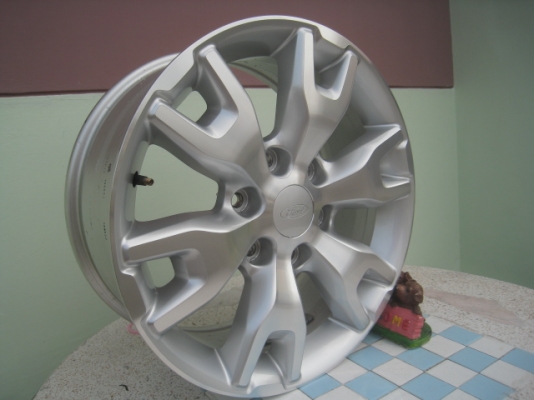 ล้อแม็กป้ายแดง Ford ranger 18" สนใจติดต่อเล็กคลองสามครับ 081-3747940