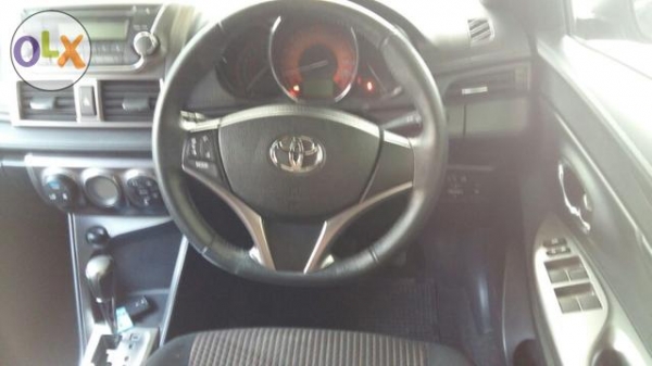 Toyota ysris สีดำ ปี2014 ตัวG เครื่อง1.2 ออโต้ ตัวท๊อปสุด โทรติดต่อ ตันหยง0922726669