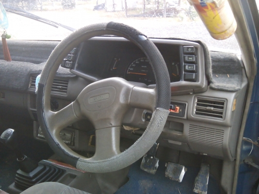 รถกะบะISUZUSPARK EXมังกรทอง 2.5DI ปี39เดิมบาง ไม่เคยทำสีน่าใช้ขายถูก รถกะบะISUZUSPARK EXมังกรทอง 2.5DI ปี39เดิมบาง ไม่เคยทำสีน่าใช้ขายถูก