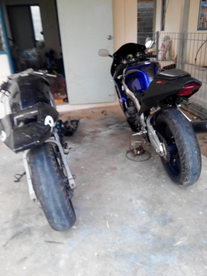 CBR 400 CC 36000 บาท เครื่องไม่ติด อุปกรณ์อยู่ครบ สำเนาทะเบียน CBR 400 CC 36000 บาท เครื่องไม่ติด อุปกรณ์อยู่ครบ สำเนาทะเบียน