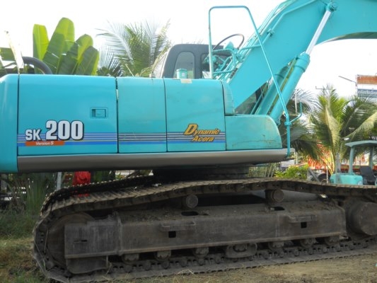 ขายรถแบคโฮเก่าญี่ปุ่นนอกแท้ๆ sk 200-6 yn10 สนใจโทร 092-3309229 อี๊ด สองห้อง
