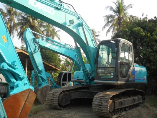 ขายรถแบคโฮเก่าญี่ปุ่นนอกแท้ๆ sk 200-6 yn10 สนใจโทร 092-3309229 อี๊ด สองห้อง