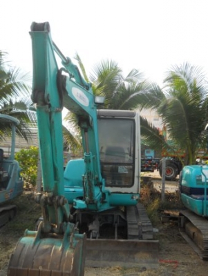 รถแบคโฮเก่านอก pc 45-7 มีเก๋งปั้มนิ้ว สนใจโทร 092-3309229 อี๊ด สองห้อง