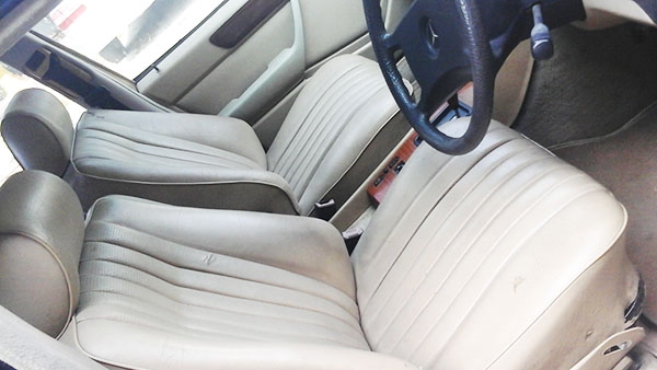 300E Sunroof แท้เครื่องเกียร์ดีสีเต็มคัน 300E Sunroof แท้เครื่องเกียร์ดีสีเต็มคัน