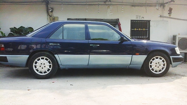 300E Sunroof แท้เครื่องเกียร์ดีสีเต็มคัน 300E Sunroof แท้เครื่องเกียร์ดีสีเต็มคัน