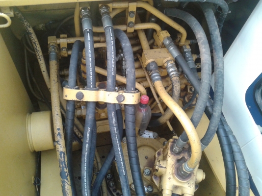 ขายรถแม็คโค KOMATSU PC120-5