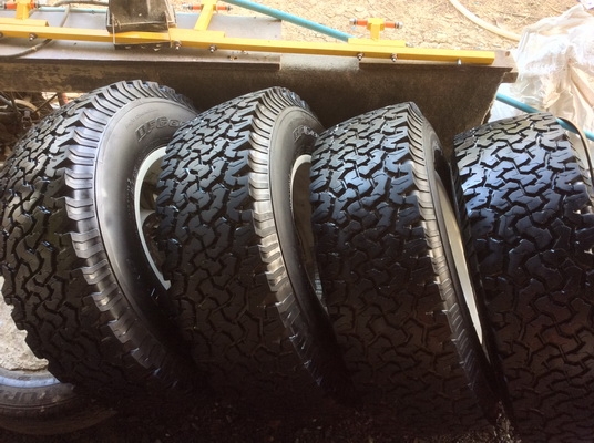 ล้อขอบ16พร้อมยาง bf all 265/75/16 ปี13