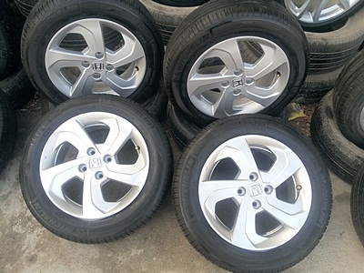 ขายล้อแม็กHONDA All New CITYขอบ15 ยาง ปี13  4 ล้อ