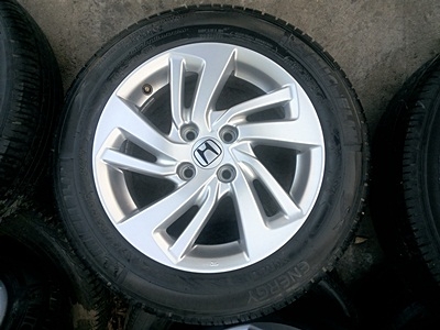 ขายล้อแม็กHONDA All New Jazz ขอบ15 ยาง ปี13 4 ล้อ