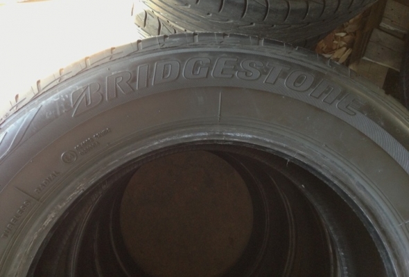 - ขายยาง Ecopia ep200  215/60/16  ปี13