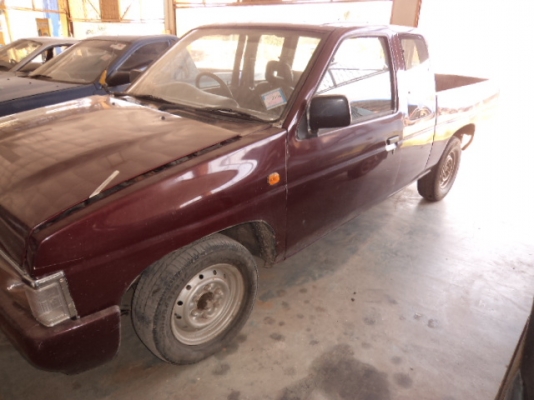 ขายNISSAN 2.5 แค็ปปี1995ขายตามสภาพ086-4457033ไม่ลดแล้วครับ