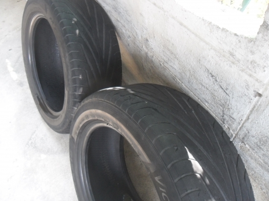 ยาง MAXXIS 225/55R17ปี13 สวยๆ 1 คู่ ราคา 1700 บาท