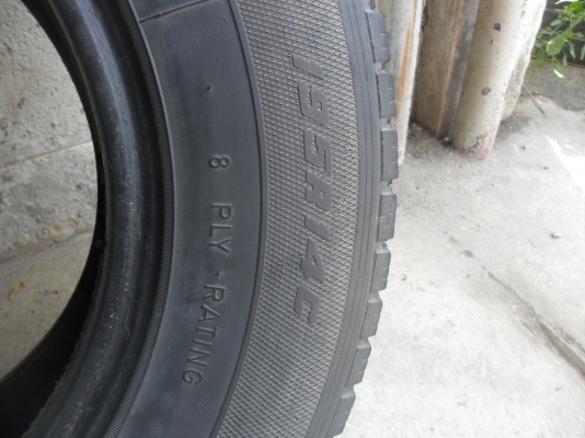 ยาง GoodYear 195R14 สวยๆ 1 คู่ ราคา 1300 บาท