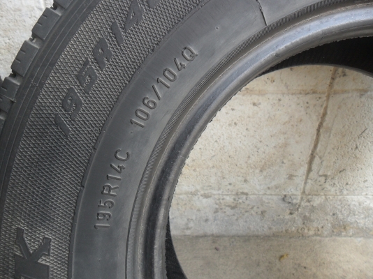 ยาง GoodYear 195R14 สวยๆ 1 คู่ ราคา 1300 บาท