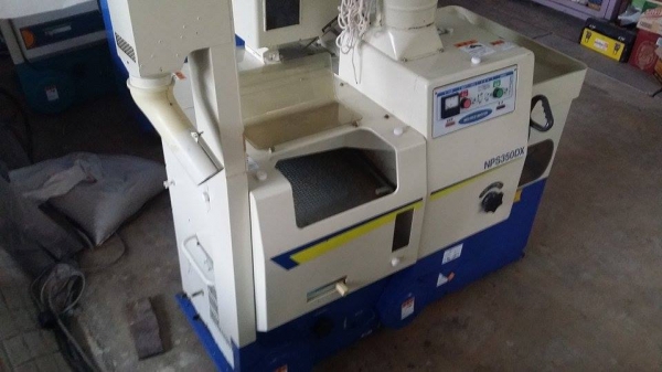 เครื่องสีข้าวกล้องเก่าญี่ปุ่น  SATAKE  NPS350DX  สภาพสวย เครื่องพร้อมใช้งาน  ไม่เคยใช้งานในไทย