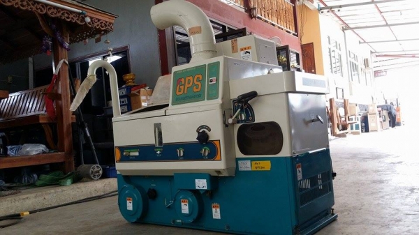 เครื่องสีข้าวกล้องเก่าญี่ปุ่น  SATAKE  GPS 300ฺB สภาพสวย เครื่องพร้อมใช้งาน  ไม่เคยใช้งานในไทย