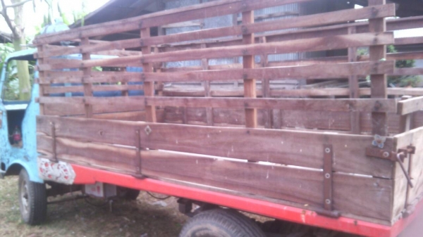 ขายถูกๆ อีแต๋น เครื่อง ISUZU 74 แรง ช่วงล่างเพลาลอย กระไม้ยังสวย ขายถูกๆ อีแต๋น เครื่อง ISUZU 74 แรง ช่วงล่างเพลาลอย กระไม้ยังสวย