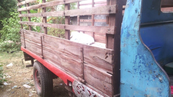 ขายถูกๆ อีแต๋น เครื่อง ISUZU 74 แรง ช่วงล่างเพลาลอย กระไม้ยังสวย ขายถูกๆ อีแต๋น เครื่อง ISUZU 74 แรง ช่วงล่างเพลาลอย กระไม้ยังสวย