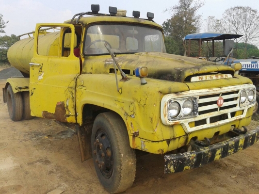 ขายด่วน6ล้อหน้ายาวรถน้ำNISSAN ตามสภาพราคาเบาๆโทร0843923995