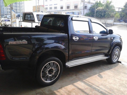 ขายด่วน วีโก้ 4ประตู สภาพเดิม เครื่อง 3.0 พร้อมแม็20นิ้ว