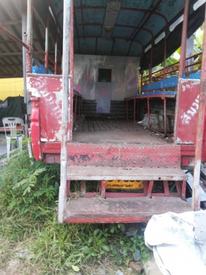 ขายรถสองเเถว หรือมีรถตู้เอามาเเลกได้