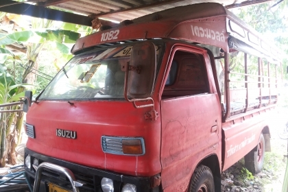 ขายรถสองเเถว หรือมีรถตู้เอามาเเลกได้