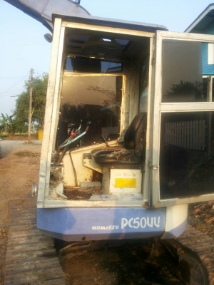 รถแบคโฮ KOMATSU ปี 50 ราคา 200,000 บ.รถอยู่อยุธยา