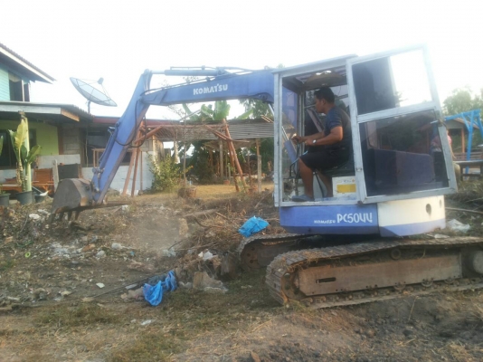 รถแบคโฮ KOMATSU ปี 50 ราคา 200,000 บ.รถอยู่อยุธยา