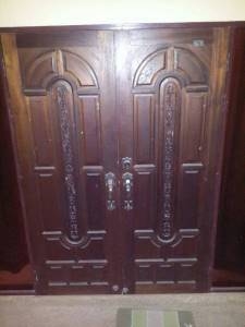 บานประตูลูกฟักบานคู่ไม้เต็ง