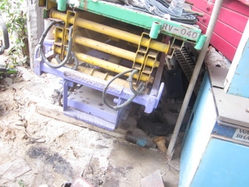 ขายตามสภาพครับ  -  รถลิฟท์บรรทุกคน กระเช้า ลิฟต์ยกของ AICHI: RV040 แบบขากรรไกร มือสองญี่ปุ่น