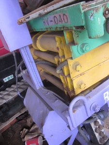 ขายตามสภาพครับ  -  รถลิฟท์บรรทุกคน กระเช้า ลิฟต์ยกของ AICHI: RV040 แบบขากรรไกร มือสองญี่ปุ่น