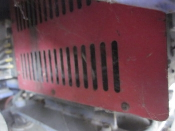 ขายตามสภาพครับ  -  รถลิฟท์บรรทุกคน กระเช้า ลิฟต์ยกของ AICHI: RV040 แบบขากรรไกร มือสองญี่ปุ่น