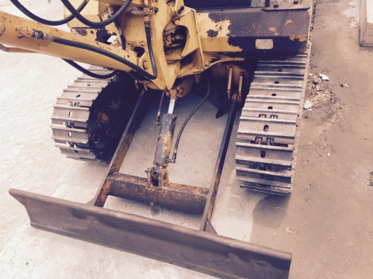 KOMATSU PC10-5