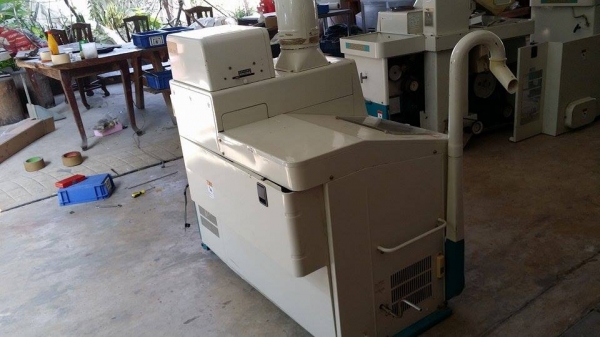 เครื่องสีข้าวกล้องเก่าญี่ปุ่น SATAKE GPS 300ฺB(2) สภาพสวย เครื่องพร้อมใช้งาน ไม่เคยใช้งานในไทย เครื่องสีข้าวกล้องเก่าญี่ปุ่น SATAKE GPS 300ฺB(2) สภาพสวย เครื่องพร้อมใช้งาน ไม่เคยใช้งานในไทย