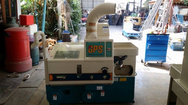 เครื่องสีข้าวกล้องเก่าญี่ปุ่น  SATAKE  GPS 300ฺB(2)  สภาพสวย เครื่องพร้อมใช้งาน  ไม่เคยใช้งานในไทย