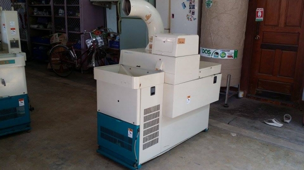 เครื่องสีข้าวกล้องเก่าญี่ปุ่น SATAKE GPS 300ฺB(2) สภาพสวย เครื่องพร้อมใช้งาน ไม่เคยใช้งานในไทย เครื่องสีข้าวกล้องเก่าญี่ปุ่น SATAKE GPS 300ฺB(2) สภาพสวย เครื่องพร้อมใช้งาน ไม่เคยใช้งานในไทย