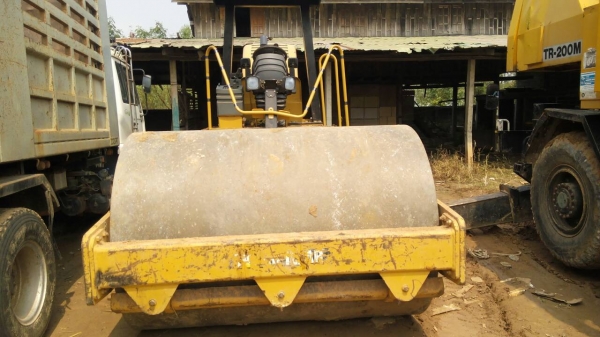 ขายด่วน 2คัน  เกรดเดอร์&amp;รถบดสั่นสะเทือน CATERPILLAR