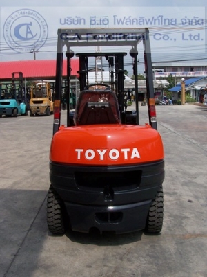 ขายรถ โฟล์คลิฟท์ TOYOTA รุ่น 6-FD25