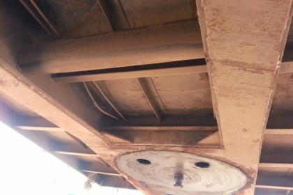 หางคอกสูง  3 เพลาแท้  จดทะเบียนเมื่อวันที่ 4 เมษายน 2537 ยาว 10.50 เมตร