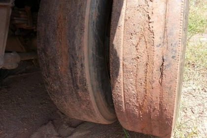 หางคอกสูง  3 เพลาแท้  จดทะเบียนเมื่อวันที่ 4 เมษายน 2537 ยาว 10.50 เมตร