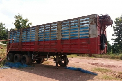 หางคอกสูง  3 เพลาแท้  จดทะเบียนเมื่อวันที่ 4 เมษายน 2537 ยาว 10.50 เมตร