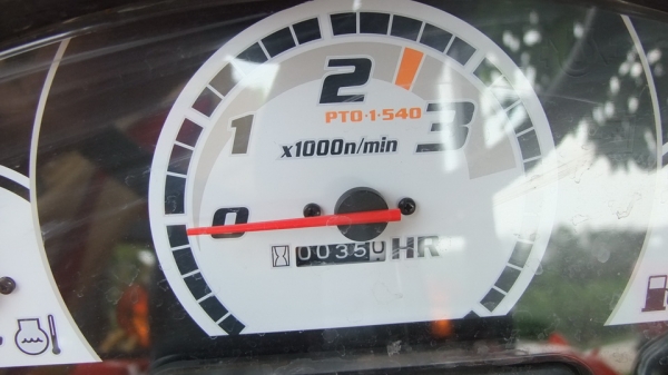 ขาย คูโบต้า รุ่น 21  40   ราคา 200000.-  ใช้งาน มา 38 ชม.  พร้อม โรตารี่