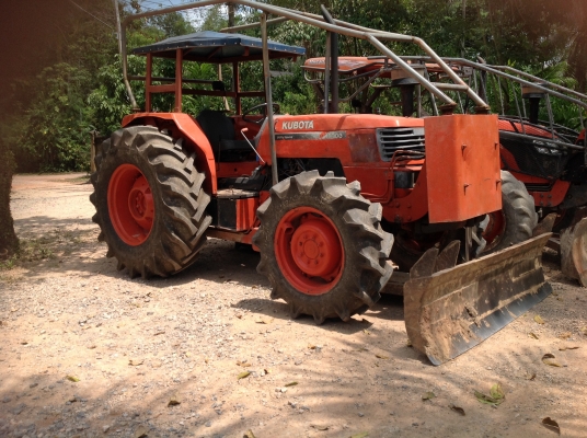 รถไถคูโบต้าm9000สวยพร้อมใช้งาน. ติดต่อ080-1405528