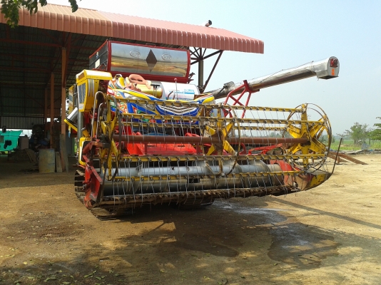 ขายรถเกี่ยวเกษตรพัฒนา รุ่นจ้าวช้างไวไฟ ปี55 ขายรถเกี่ยวเกษตรพัฒนา รุ่นจ้าวช้างไวไฟ ปี55