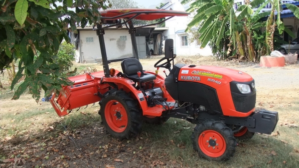 ขาย รถไถ คูโบต้า สภาพ ใหม่  38 ชม.พร้อมโรตารี  1.35 เมตร  ราคา 200,000