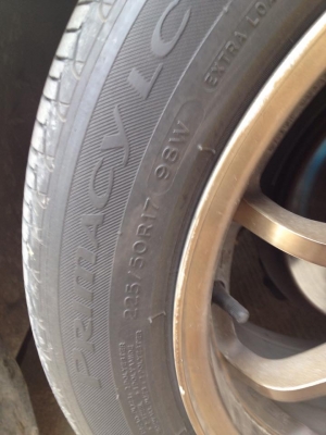 ขายยางมิชลีน 225/50/17 ปี11ดอกหนาๆใช้ได้อีกนาน คู่นึง 1900 บาทสนใจโทเรย 082-5425008 ขายยางมิชลีน 225/50/17 ปี11ดอกหนาๆใช้ได้อีกนาน คู่นึง 1900 บาทสนใจโทเรย 082-5425008