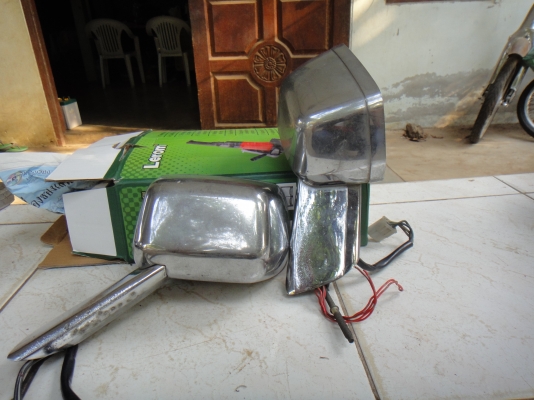 กระจกมองข้าง