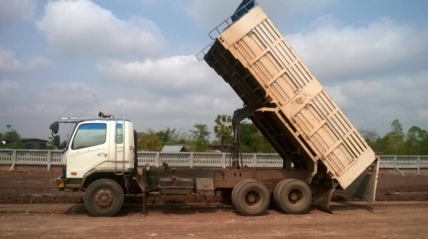 ขายไอ้หลง M6 ปี 46 MMTFN627PNC มีระบบลากพ่วง เครื่อง 6D16 โบอินเตอร์ 260 แรงม้า เกียร์ Easton คัสซีสวยจัด แอร์เย็น ยางเต็ม ทะเบียนเต็มพร้อมโอน ขายไอ้หลง M6 ปี 46 MMTFN627PNC มีระบบลากพ่วง เครื่อง 6D16 โบอินเตอร์ 260 แรงม้า เกียร์ Easton คัสซีสวยจัด แอร์เย็น ยางเต็ม ทะเบียนเต็มพร้อมโอน